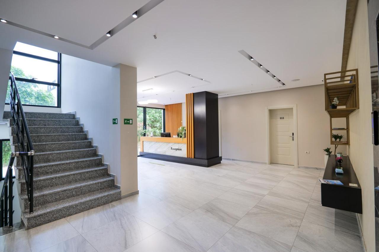 Hotel Roalb Radhime Bagian luar foto