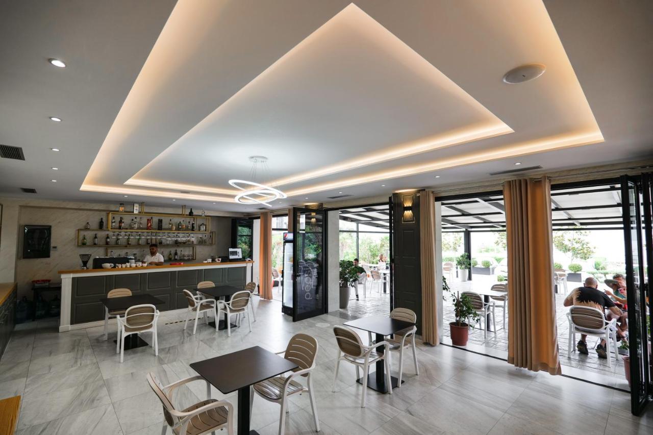 Hotel Roalb Radhime Bagian luar foto