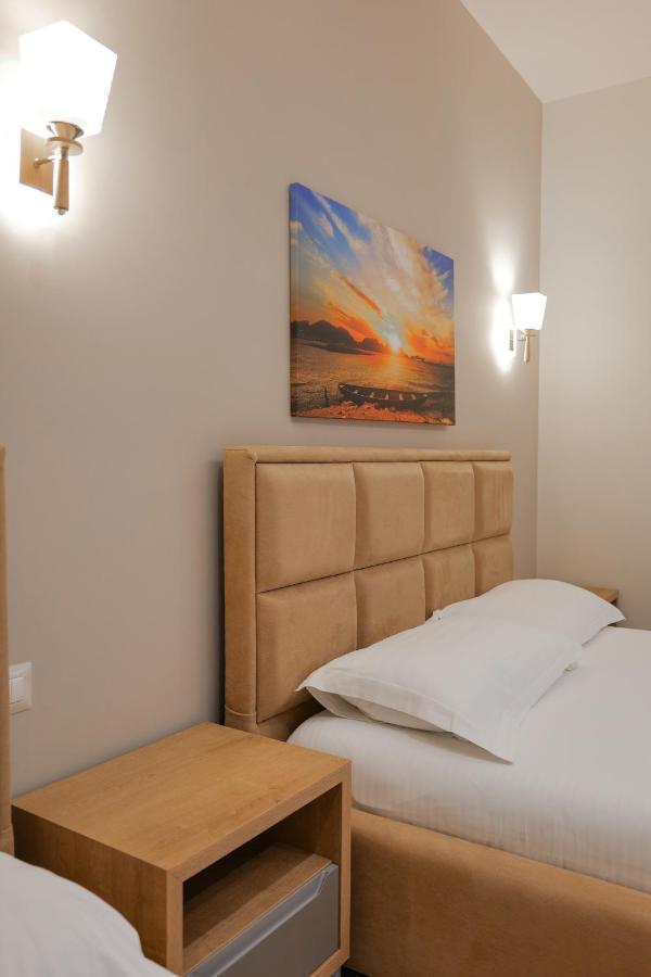 Hotel Roalb Radhime Bagian luar foto