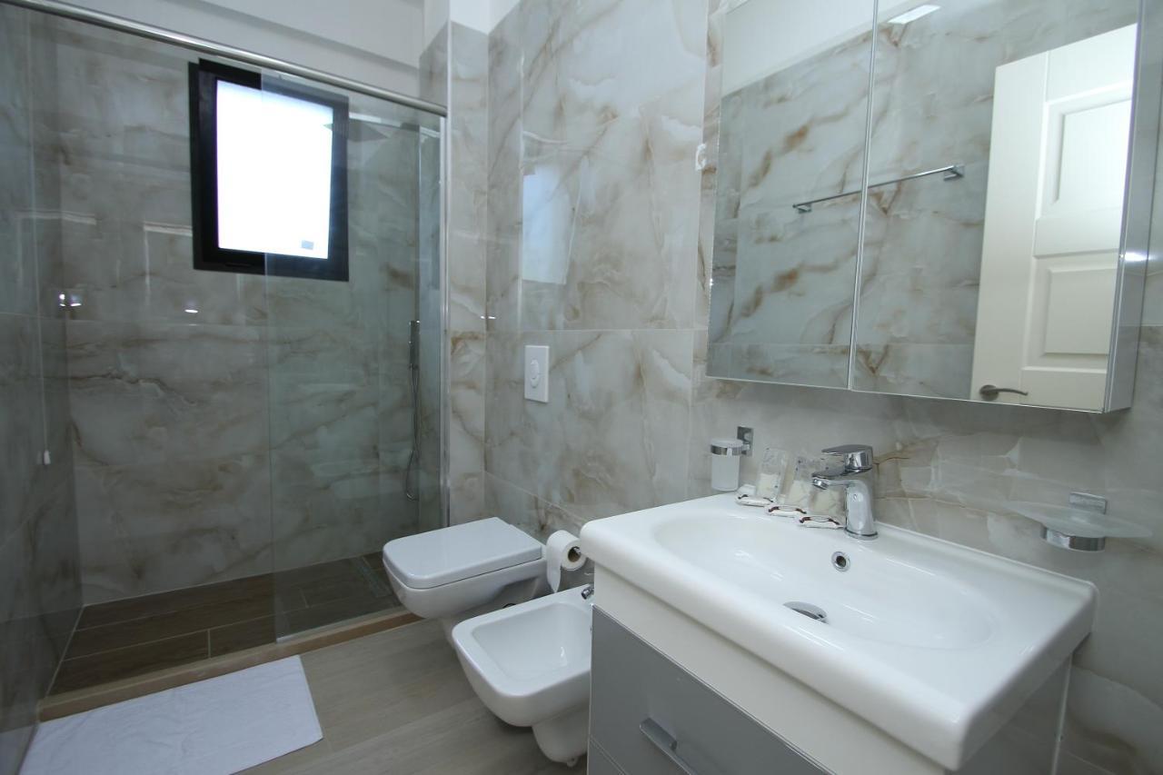 Hotel Roalb Radhime Bagian luar foto